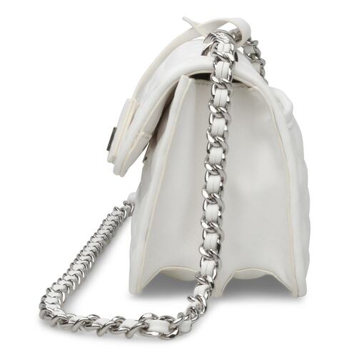 Bolso Steve Madden crossbody capitoneado logo color blanco bfreya