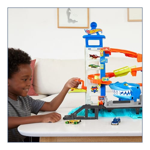 Hot Wheels City Ataque en la ciudad Tiburon