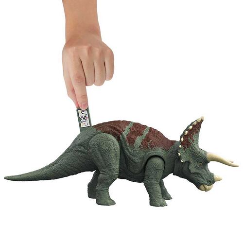 Jurassic World Triceratops. Ruge y Ataca