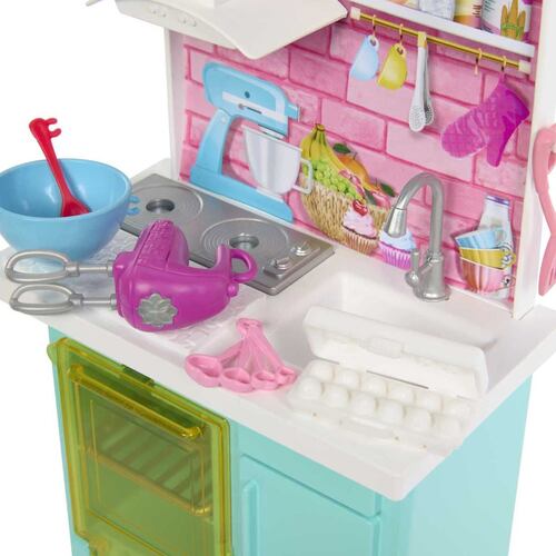 Barbie Horneando Pastel de Cumpleaños
