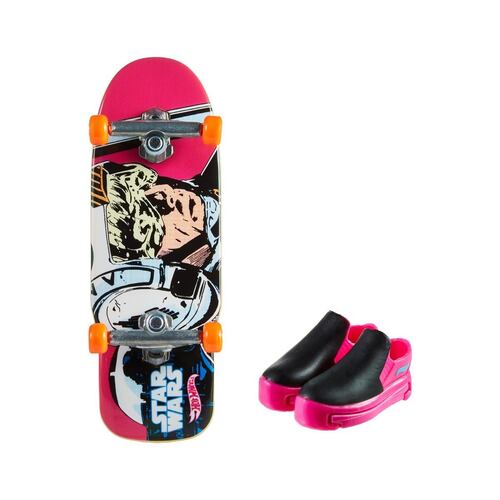 Hot Wheels Patineta de Entretenimiento con Tenis Sorpresa