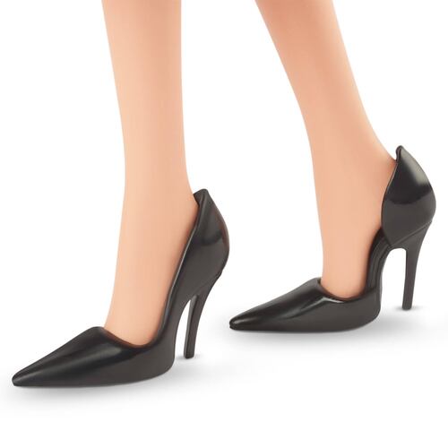 Muñeca Inspiring Women Isabel Allende Barbie Signature