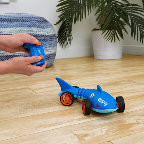 Vehículo a Control Remoto Tiburón Veloz Hot Wheels