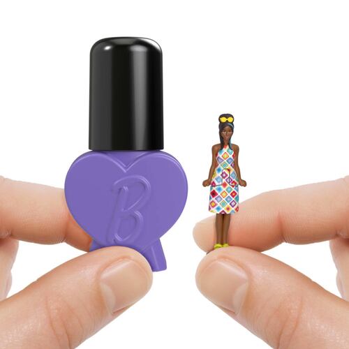 Muñeca BARBIE Mini BarbieLand Fashionista Sorpresa