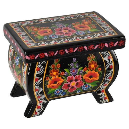 Caja arrial negra