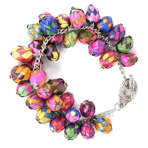 Pulsera artesanal racimos de bolitas de palmas y pewter