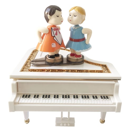 Caja musical Vanka piano con 2 niños bailando
