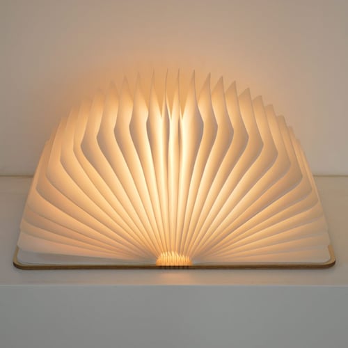Lámpara plegable en forma de libro