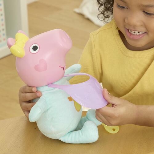Muñeca Peppa Pig Gruñidos y Abrazos Evie