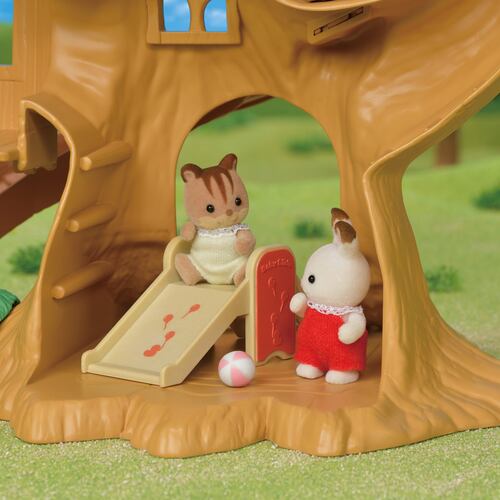 Casa de Aventuras en el Árbol Sylvanian Families