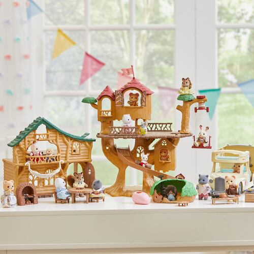 Casa de Aventuras en el Árbol Sylvanian Families