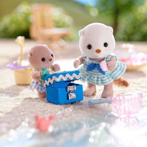 Set de Figuras Hermanas Nutria Marina SYLVANIAN FAMILIES