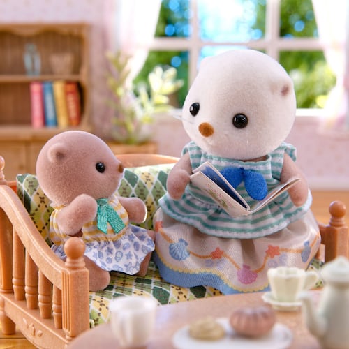Set de Figuras Hermanas Nutria Marina SYLVANIAN FAMILIES