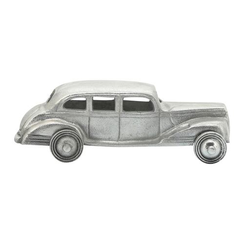 Figura carro plateado