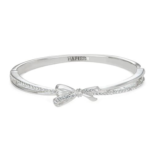 Pulsera color plata tipo sencilla con detalle de moño