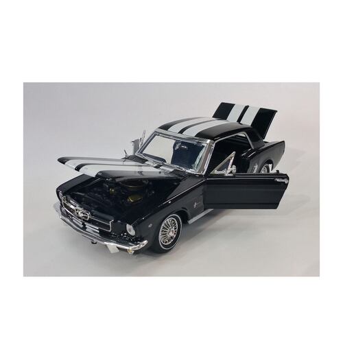 1:18 1964 1/2 Ford Mustang (Hardtop)