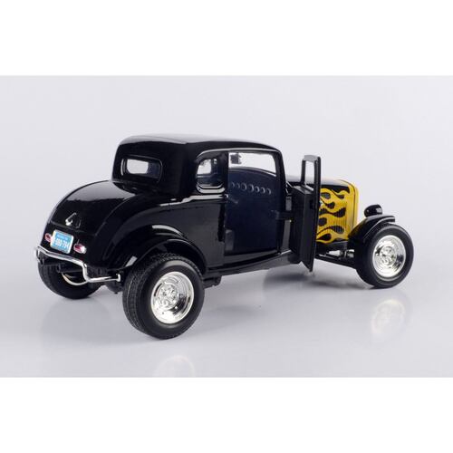 1:18 1932 Ford Five-Window Coupe
