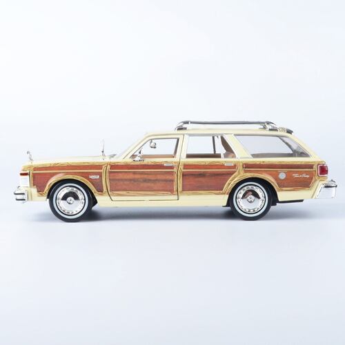 Vehículo de Colección Chrysler LeBaron Town & Country 1979 1:24