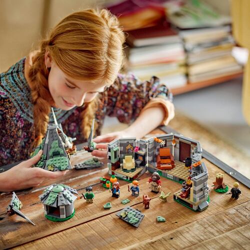 LEGO Cabaña de Hagrid: Una Visita Inesperada