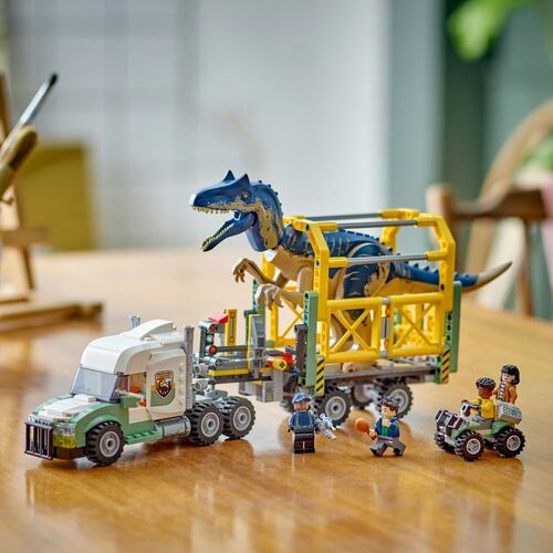 LEGO® Misiones Dinosaurio: Camión de Transporte del Allosaurus
