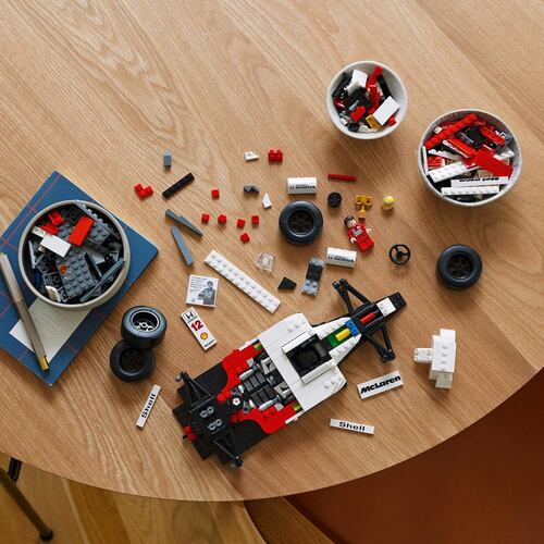 LEGO McLaren MP4/4 y Ayrton Senna