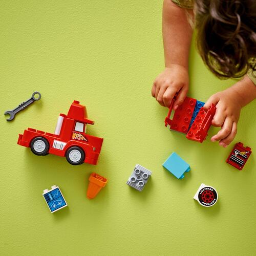 LEGO Mack en las Carreras