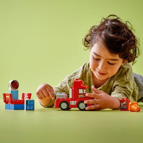 LEGO Mack en las Carreras