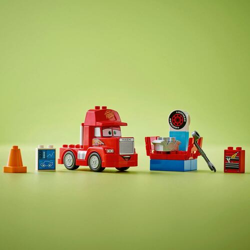 LEGO Mack en las Carreras
