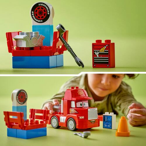 LEGO Mack en las Carreras