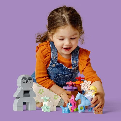 LEGO Elsa y Bruni en el Bosque Encantado