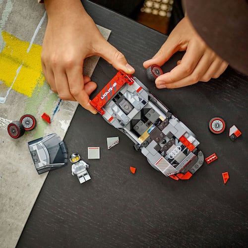 LEGO Auto de Carreras Audi S1 e-tron quattro