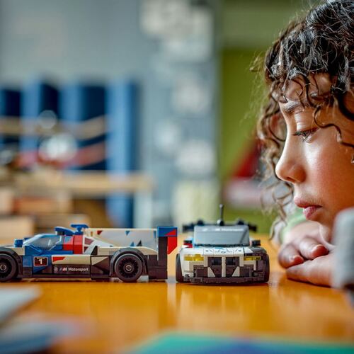 LEGO Autos de Carreras BMW M4 GT3 y BMW M Hybrid V8