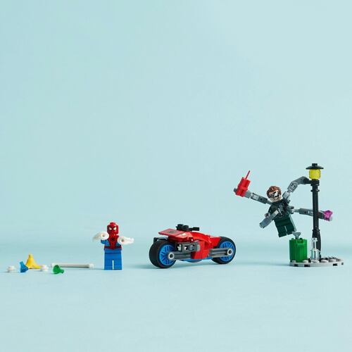 LEGO® Persecución en Moto: Spider-Man vs. Doc Ock