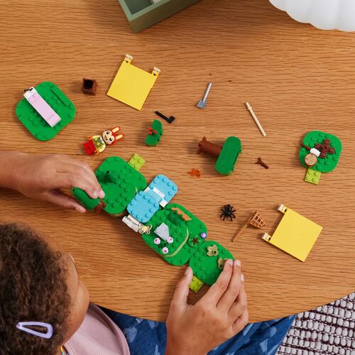 LEGO® Animal Crossing™ Actividades al aire libre con Coni 77047