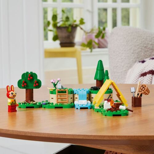 LEGO® Animal Crossing™ Actividades al aire libre con Coni 77047