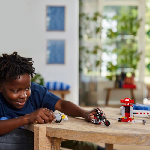 LEGO® Escape de Shadow the Hedgehog