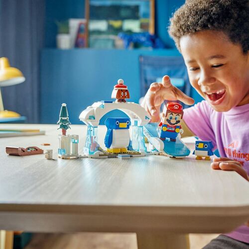 LEGO® Set de Expansión: Aventura en la nieve de la familia Pingüi