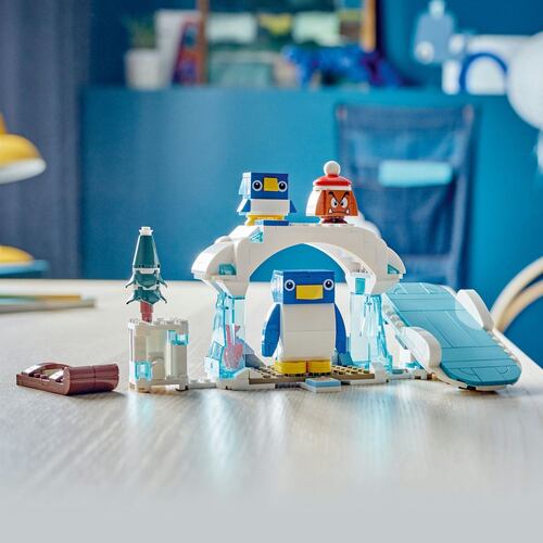 LEGO® Set de Expansión: Aventura en la nieve de la familia Pingüi