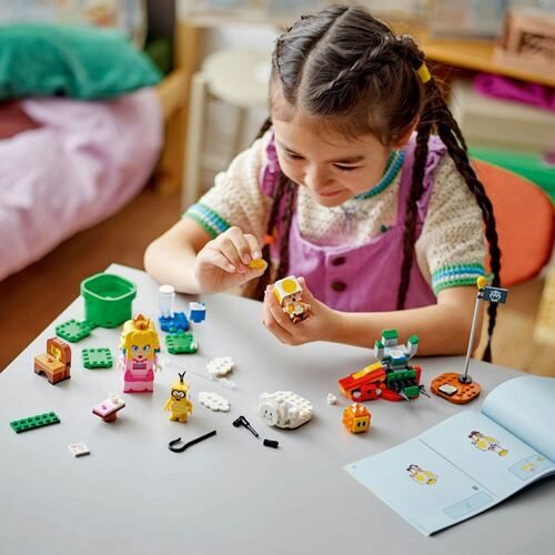 LEGO® Aventuras interactivas con LEGO® Peach™
