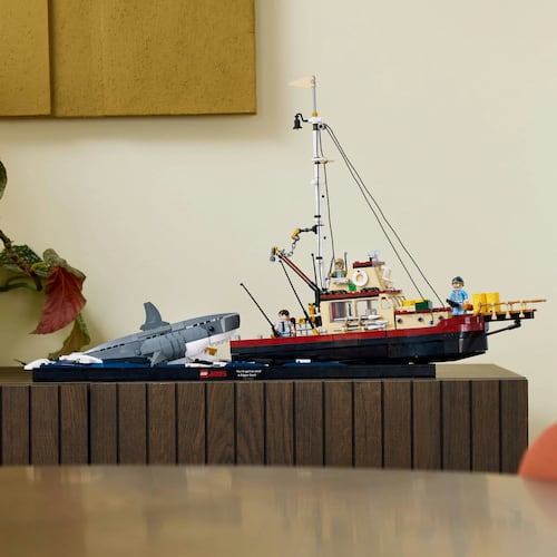 LEGO® Ideas Jaws 21350