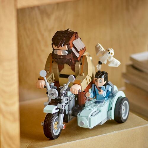 LEGO® Viaje en Moto de Hagrid™ y Harry