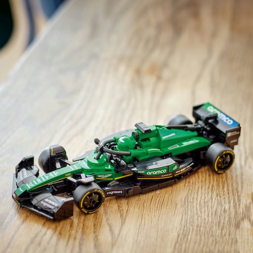 LEGO® SPEED CHAMPIONS Auto de Carreras Aston Martin Aramco F1® AMR24