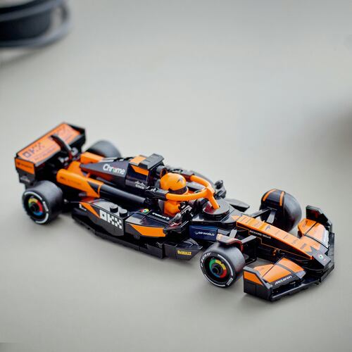 LEGO® SPEED CHAMPIONS Auto de Carreras McLaren F1® Team MCL38