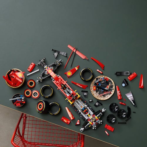 LEGO® Technic™ Auto de la F1 Ferrari SF-24 Modelo 42207