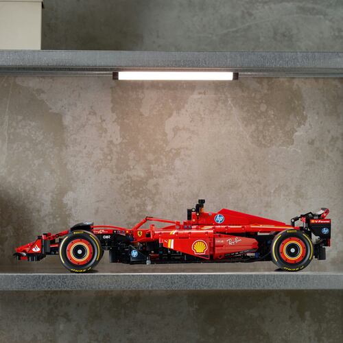 LEGO® Technic™ Auto de la F1 Ferrari SF-24 Modelo 42207