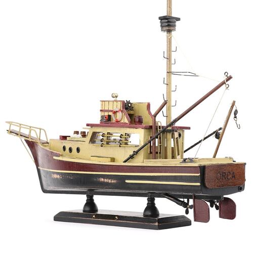 Figura Barco de Pesca Modelo Orca 20"