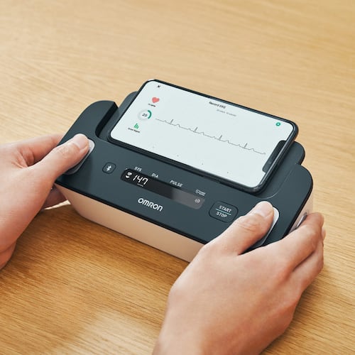 Monitor de Presión Arterial Automático de Brazo Omron