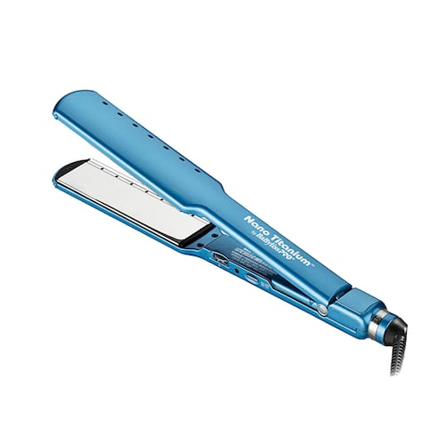 Alaciadora 1 1/2” Nano Tit Seco-Mojado Babyliss