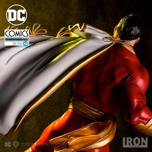 Figura Shazam de DC Comics