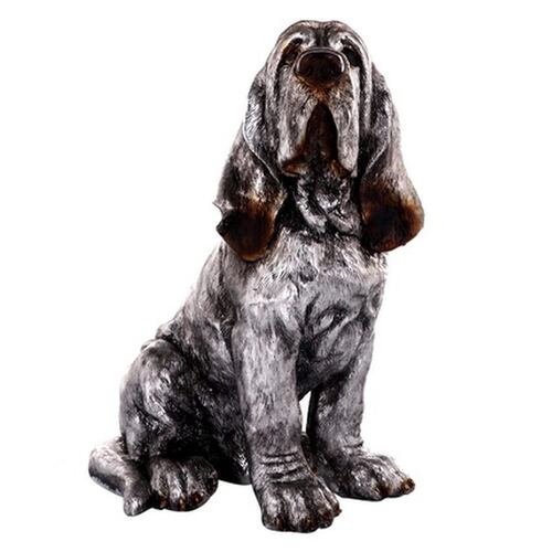 Figura perro huss pupies sentado